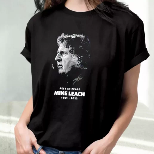 Classic T Shirt Rip mike leach 1961 2022 1