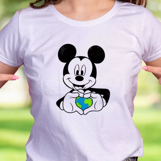 Cool T Shirt Mickey Holding Earth Earth Day Gifts 1