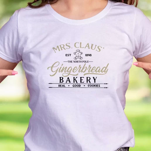 Cool T Shirt Mrs Claus Gingerbread Bakery Trendy Christmas Gift 1