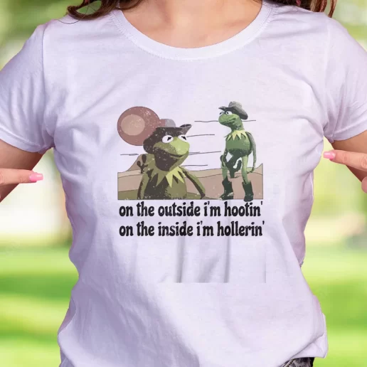 Cool T Shirt On The Outside Im Hootin On The Inside Im Hollerin Trendy Christmas Gift 1