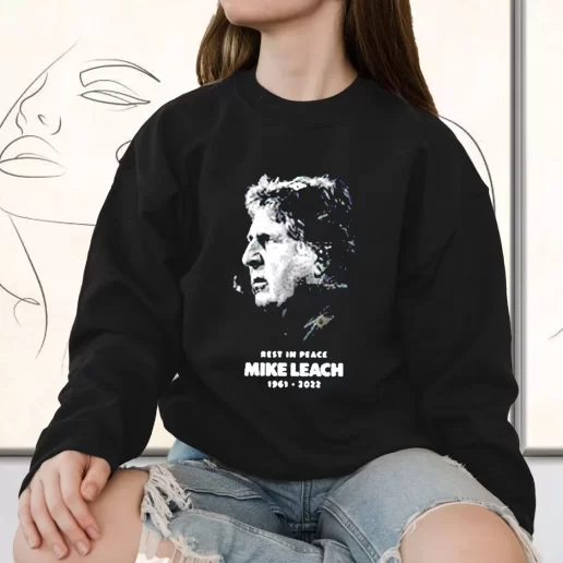 Vintage Sweatshirt Rip mike leach 1961 2022 1