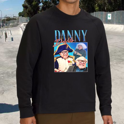 Streetwear Sweatshirt Danny Devito Movie 1