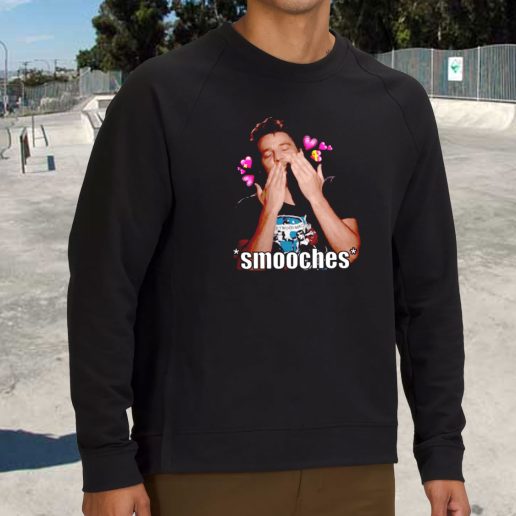 Streetwear Sweatshirt Smooches Meme Pedro Pascal 1