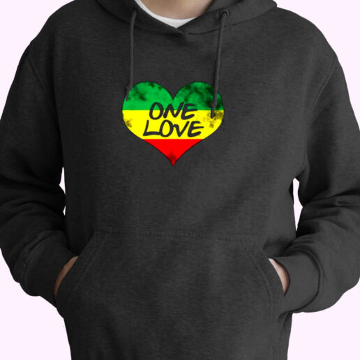 Rastafari One Love Vintage Jamaican Heart Essential Hoodie